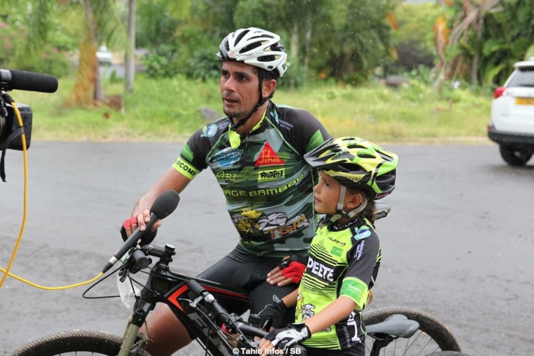 Manarii Laurent, 2e, en interview. La pluie est tombée en fin de parcours. Manarii Laurent, 2e, en interview. La pluie est tombée en fin de parcours.