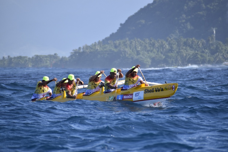 Les jeunes recrues de Shell Va’a arrivent en deuxième position. Les jeunes recrues de Shell Va’a arrivent en deuxième position.
