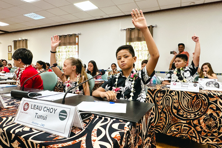 Les élèves se sont prêtés à l'exercice du vote et ne se sont pas fait de cadeaux ! Les élèves se sont prêtés à l'exercice du vote et ne se sont pas fait de cadeaux !