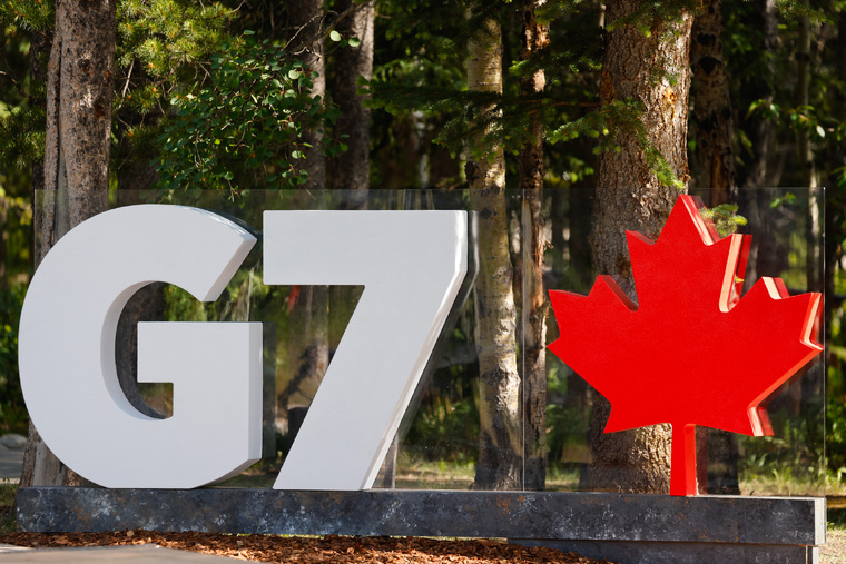 Ludovic MARIN / POOL / AFP Ludovic MARIN / POOL / AFP