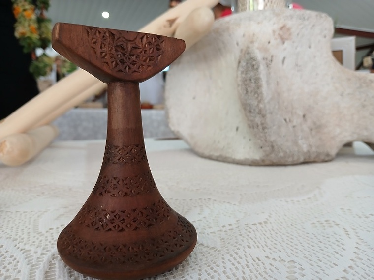 Le tressage miniature de Rimatara s'expose à l'assemblée Le tressage miniature de Rimatara s'expose à l'assemblée