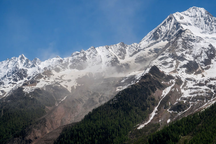 En Suisse, le pergélisol se réchauffe à un niveau record En Suisse, le pergélisol se réchauffe à un niveau record