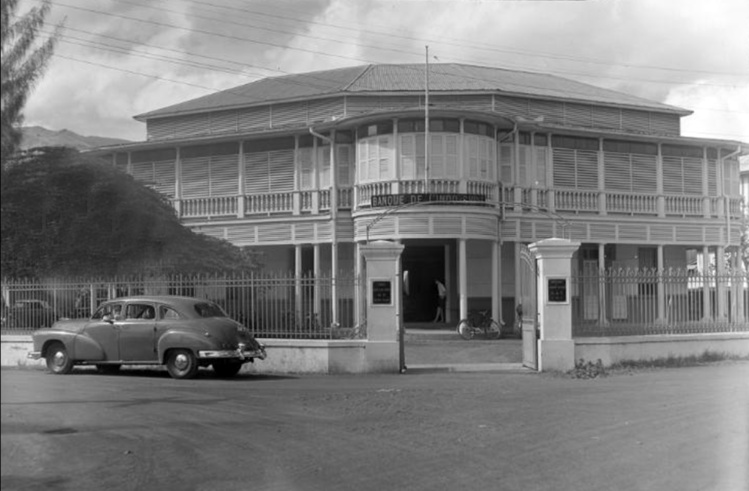 La banque d’Indochine en 1952.  Photo Whites Aviation
