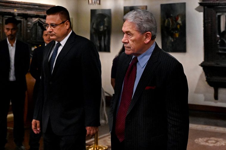 La Nouvelle-Zélande suspend son aide aux îles Cook en raison d'un accord avec la Chine La Nouvelle-Zélande suspend son aide aux îles Cook en raison d'un accord avec la Chine