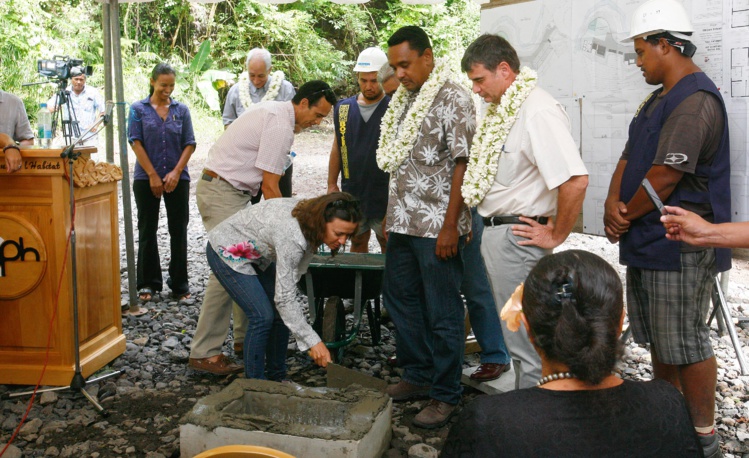 Tearii Alpha à Faa’a l'année dernière lors de la pose de la première pierre de l’opération Teroma Extension. (Archives Tahiti Infos)