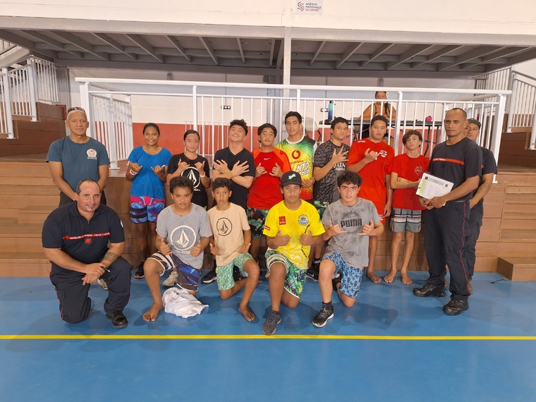 Douze candidats, dont deux jeunes filles, se sont présentés. Douze candidats, dont deux jeunes filles, se sont présentés.