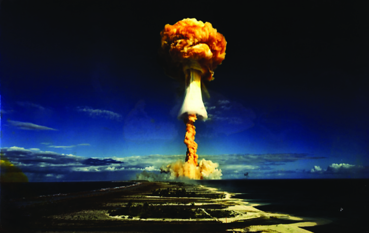 "Les champignons de Paris", la création originale de la Compagnie du Caméléon aura pour thème les essais nucléaires. "Les champignons de Paris", la création originale de la Compagnie du Caméléon aura pour thème les essais nucléaires.