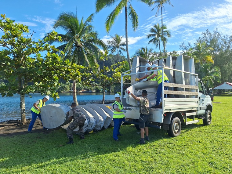 Les 32 Optimist sont parés pour la mise à l’eau (Crédit : Anne-Charlotte Lehartel). Les 32 Optimist sont parés pour la mise à l’eau (Crédit : Anne-Charlotte Lehartel).