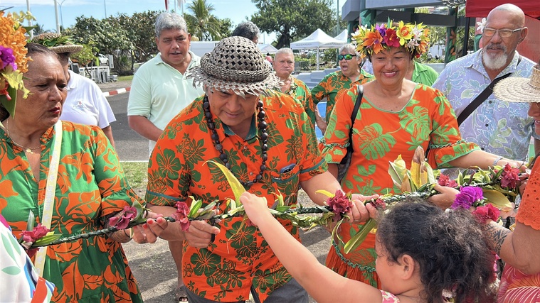 Ce vendredi, à 10h, le tāvana Simplicio Lissant a lancé la fête de l'orange à Punaauia.