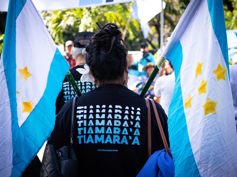 Les deux sit-in du Tavini mobilisent 160 personnes Les deux sit-in du Tavini mobilisent 160 personnes