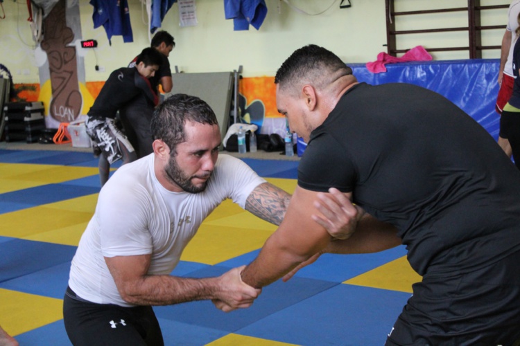 Des combattants d'horizons divers, ici Tamahau Mc Comb et Loïc Tautu Des combattants d'horizons divers, ici Tamahau Mc Comb et Loïc Tautu