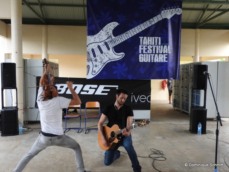 Tahiti Festival Guitare : les artistes offrent un avant-goût de la fête au lycée hôtelier de Punaauia Tahiti Festival Guitare : les artistes offrent un avant-goût de la fête au lycée hôtelier de Punaauia
