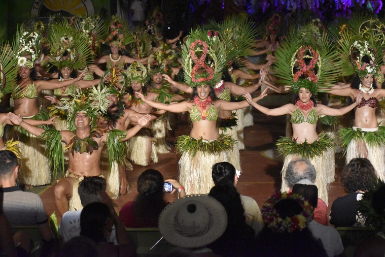 Le tableau final sous un tonnerre d’applaudissements (Crédit : Anne-Charlotte Lehartel). Le tableau final sous un tonnerre d’applaudissements (Crédit : Anne-Charlotte Lehartel).