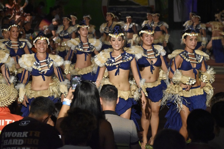 Une soirée magique, au plus près des artistes et des costumes. Une soirée magique, au plus près des artistes et des costumes.