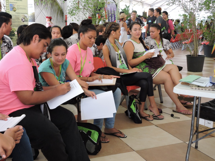 Edouard Fritch : "On ne se parle pas assez dans nos familles" Edouard Fritch : "On ne se parle pas assez dans nos familles"