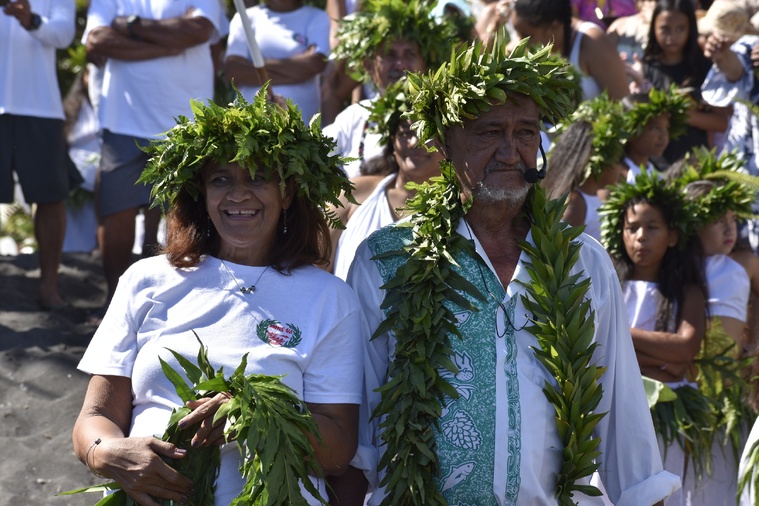 Des visages familiers sur le rivage. Des visages familiers sur le rivage.
