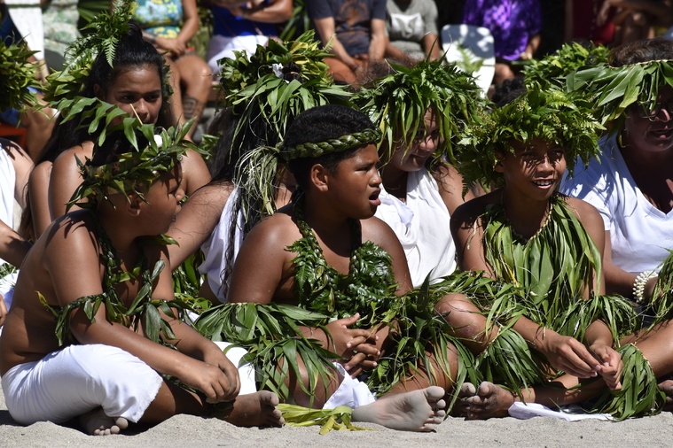 Les enfants ont pris part au tārava Tahiti. Les enfants ont pris part au tārava Tahiti.