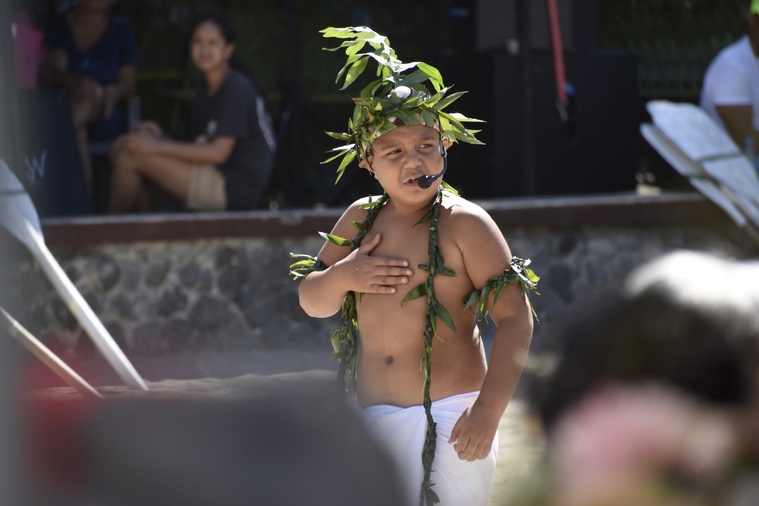 La relève est assurée avec Tehaunui Veselsky, jeune orateur de talent. La relève est assurée avec Tehaunui Veselsky, jeune orateur de talent.