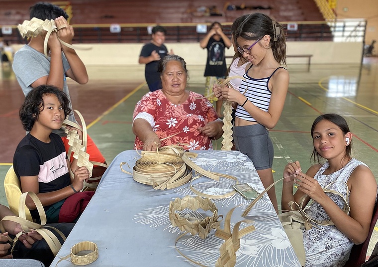 L'artisanat ou comment joindre la culture à l'apprentissage de la technique. (Crédit photo : Commune de Arue) L'artisanat ou comment joindre la culture à l'apprentissage de la technique. (Crédit photo : Commune de Arue)