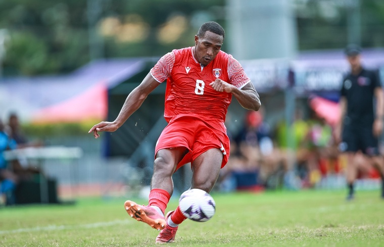 Eddy était un leader de la sélection tahitienne de football. Eddy était un leader de la sélection tahitienne de football.