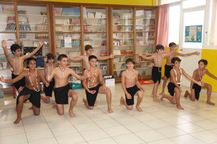 Les élèves partiront pour deux semaines et intègreront des cours et vivront en famille d’accueil. Les élèves partiront pour deux semaines et intègreront des cours et vivront en famille d’accueil.