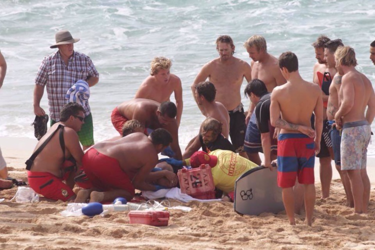 Le sextuple champion du monde a joué un rôle important (en noir), il est également sauveteur Le sextuple champion du monde a joué un rôle important (en noir), il est également sauveteur