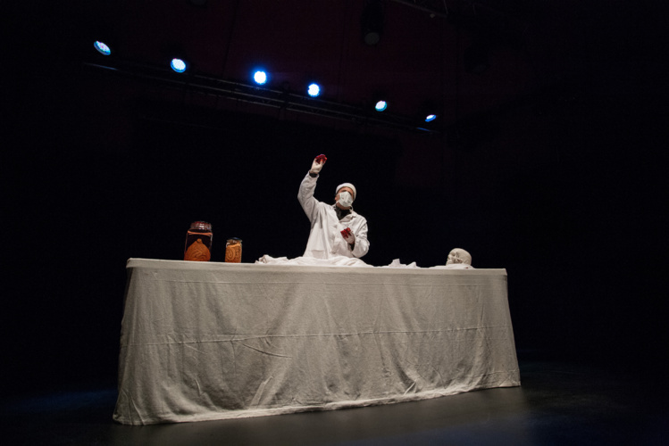 Dans la peau des personnages les plus sombres de notre Histoire, François Bourcier réalise une véritable performance. (Photo : Greg Boissy) Dans la peau des personnages les plus sombres de notre Histoire, François Bourcier réalise une véritable performance. (Photo : Greg Boissy)