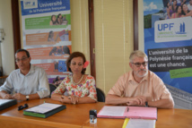 Signature des conventions avec Eric Conte, le président de l'UPF, Nicole Sanquer la ministre de l'éducation et Jean-Louis Baglan, le vice-recteur.