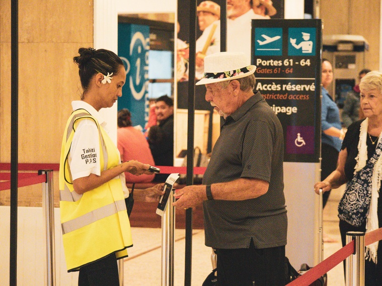 Passer la frontière en 30 secondes : les sas biométriques arrivent à l’aéroport de Tahiti Passer la frontière en 30 secondes : les sas biométriques arrivent à l’aéroport de Tahiti