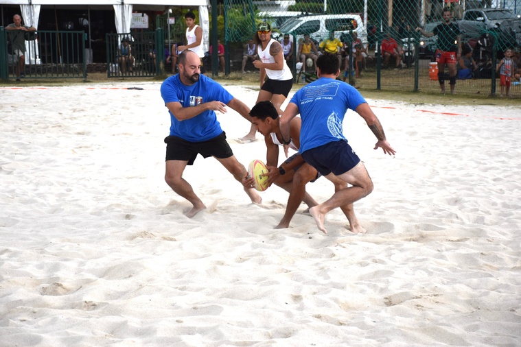 Un tournoi engagé mais tout en sécurité grâce aux règles du rugby à toucher. Un tournoi engagé mais tout en sécurité grâce aux règles du rugby à toucher.