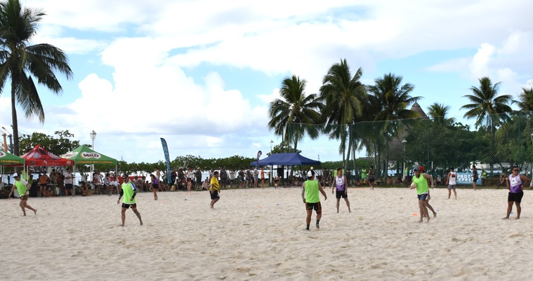 Beaucoup de monde était venu participer ou admirer le spectacle au parc Paofai. Beaucoup de monde était venu participer ou admirer le spectacle au parc Paofai.