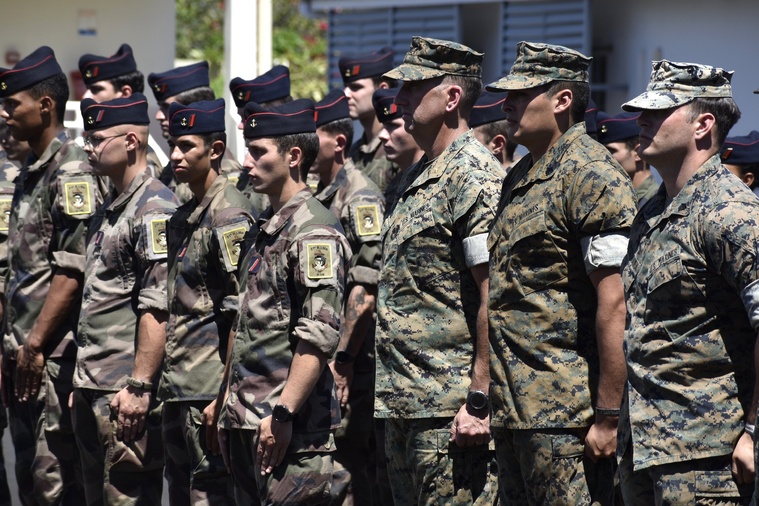Cérémonie de fin de stage, ce jeudi, à la caserne de Arue (Crédit : Anne-Charlotte Lehartel).