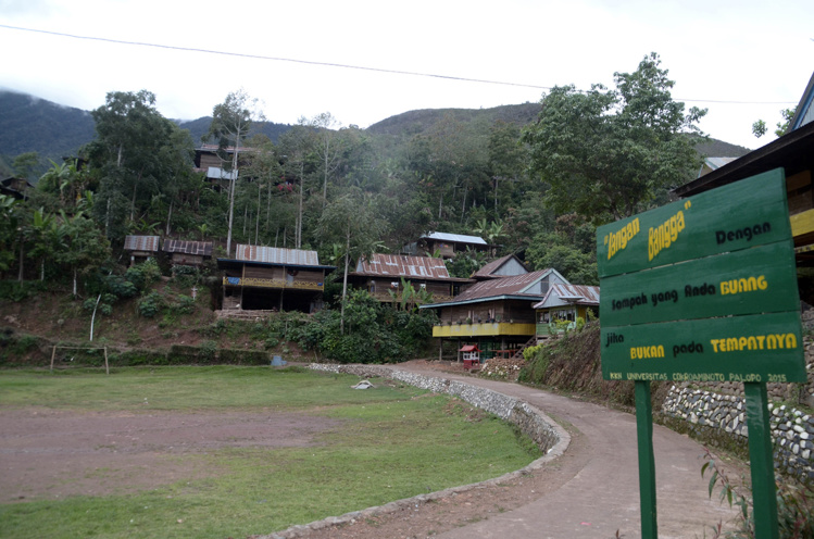 Un petit village d'Indonésie devenu champion de la lutte anti-tabac Un petit village d'Indonésie devenu champion de la lutte anti-tabac