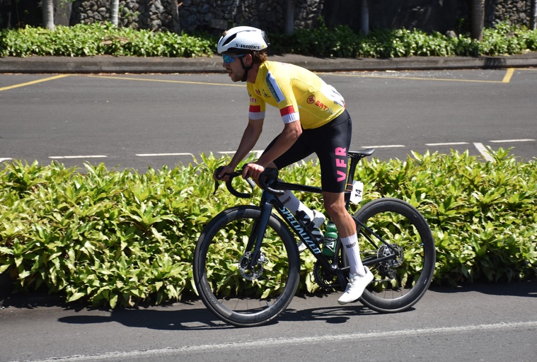 L’actuel et toujours maillot jaune, Quinn Felton.