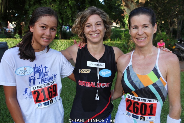Sophie Bouchonnet au centre, Karine Voiturin et Heilani Guerry Wong Foo à gauche