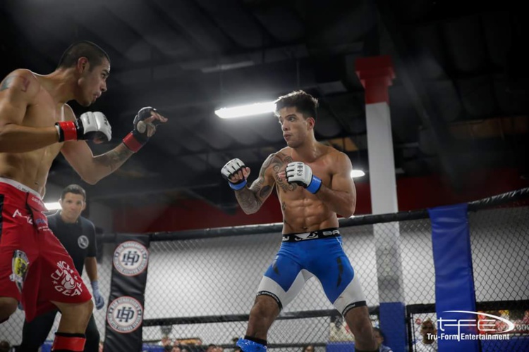 Raihere Dudes, spécialiste du combat debout