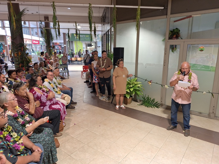 L’association Te Mau Aratai est représentée à la Presqu’île depuis fin juillet (Crédit : Anne-Charlotte Lehartel).