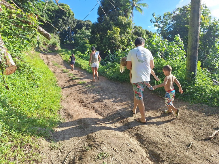 Par mauvais temps, certains parents renoncent à emmener leurs enfants à l’école. Par mauvais temps, certains parents renoncent à emmener leurs enfants à l’école.