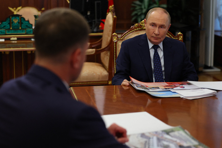 Crédit Alexander KAZAKOV / POOL / AFP