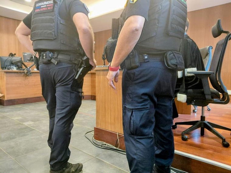 Un trafiquant d'ice interpellé à Punaauia Un trafiquant d'ice interpellé à Punaauia