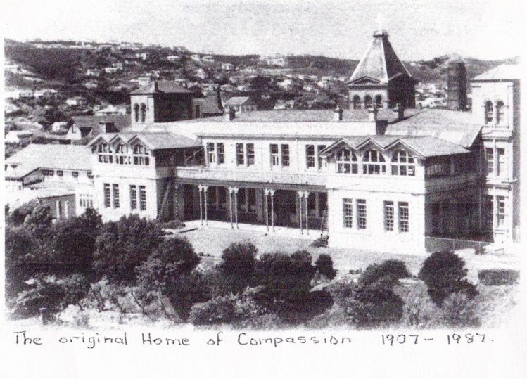 La “Maison de la Compassion”, telle que la conçut Suzanne, pour venir en aide aux déshérités. La “Maison de la Compassion”, telle que la conçut Suzanne, pour venir en aide aux déshérités.