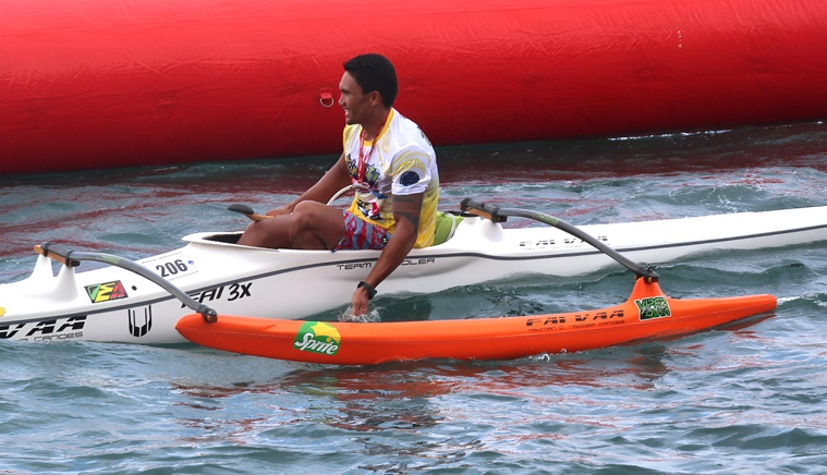 Narai Atger pouvait avoir le sourire à l’arrivée après avoir dominé le Mémorial Tainuiatea, samedi. Une course hommage très importante pour les rameurs du Team OPT.