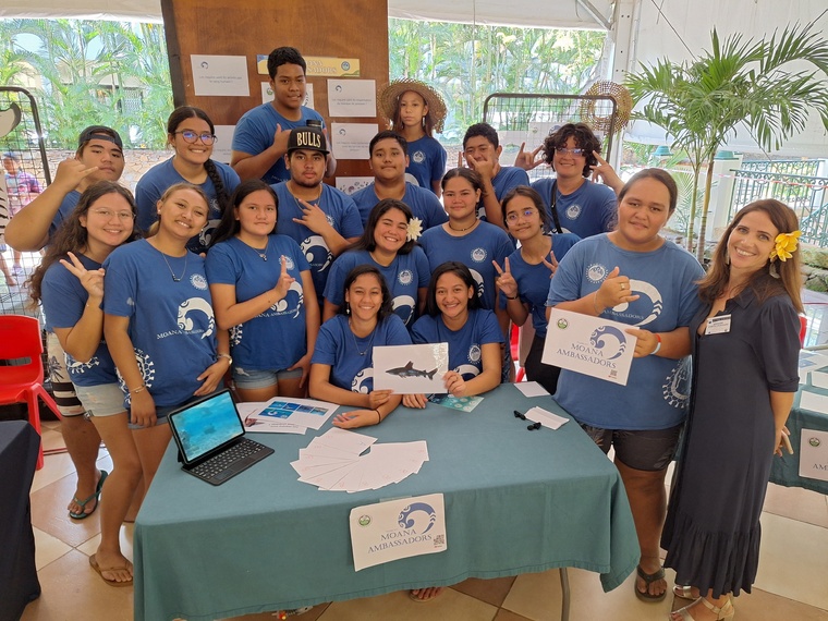 Les Moana Ambassadors du lycée Diadème, défenseurs des requins.