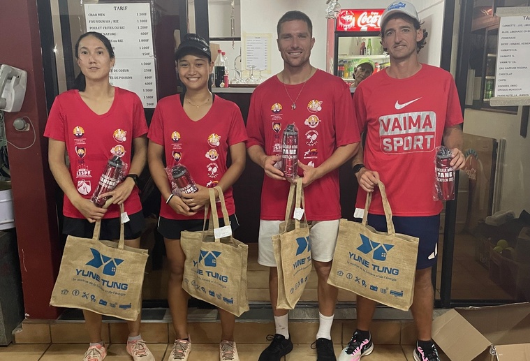 Jennifer Ly et Tavero Chung (à gauche) se sont imposées chez les dames, Rémi Rossi et Léo Cucuel ont quant à eux signé un doublé.