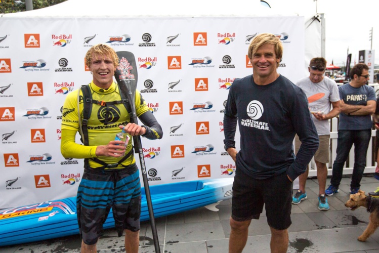 Laird Hamilton, ambassadeur de l'évènement, avec Connor Baxter Laird Hamilton, ambassadeur de l'évènement, avec Connor Baxter