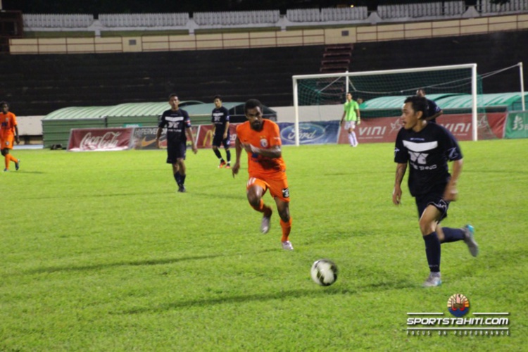 Foot : Un triplé de Manarii Porlier donne la Coupe de Tahiti Nui à Dragon Foot : Un triplé de Manarii Porlier donne la Coupe de Tahiti Nui à Dragon