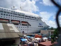 Course aux croisiéristes : nouveaux incidents sur le quai de Port-Vila