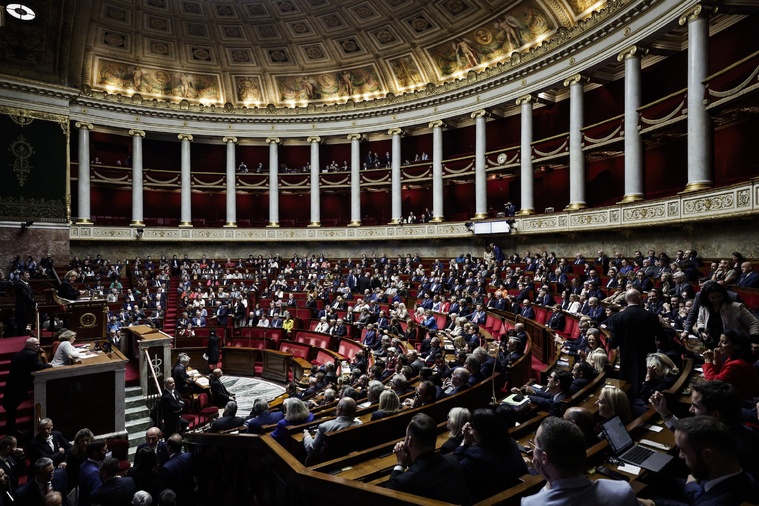 Le gouvernement français déjà sous la menace de la censure Le gouvernement français déjà sous la menace de la censure