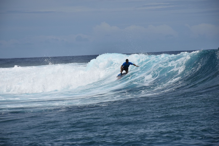 En Drop Knee bodyboard, c’est Teihoarii Tapatoa qui a survolé la compétition. En Drop Knee bodyboard, c’est Teihoarii Tapatoa qui a survolé la compétition.