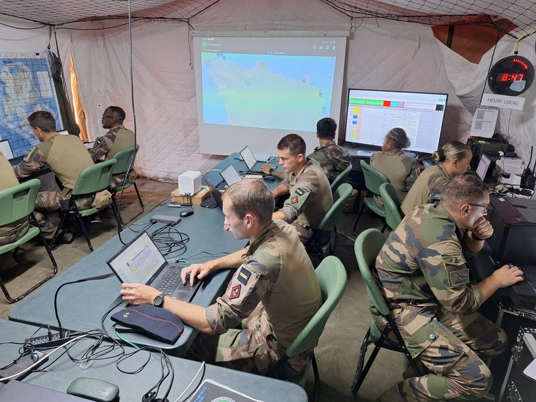 Une quinzaine de personnels mobilisés au poste de commandement. Une quinzaine de personnels mobilisés au poste de commandement.